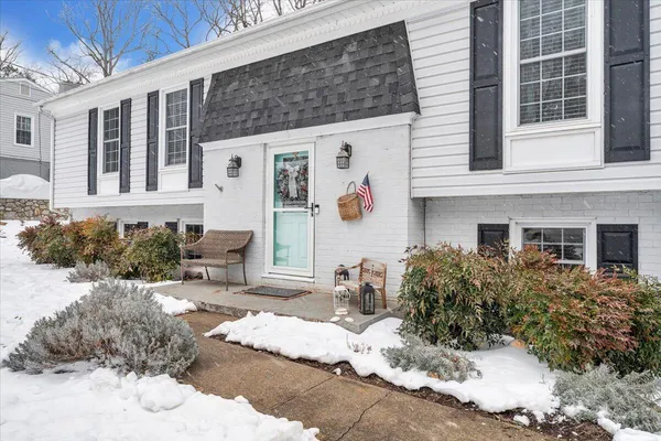 $427,500 | 2919 Purple Finch Road, Roanoke, VA 24018