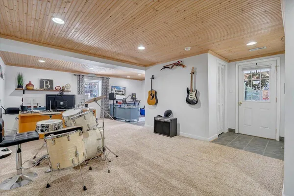 $427,500 | 2919 Purple Finch Road, Roanoke, VA 24018