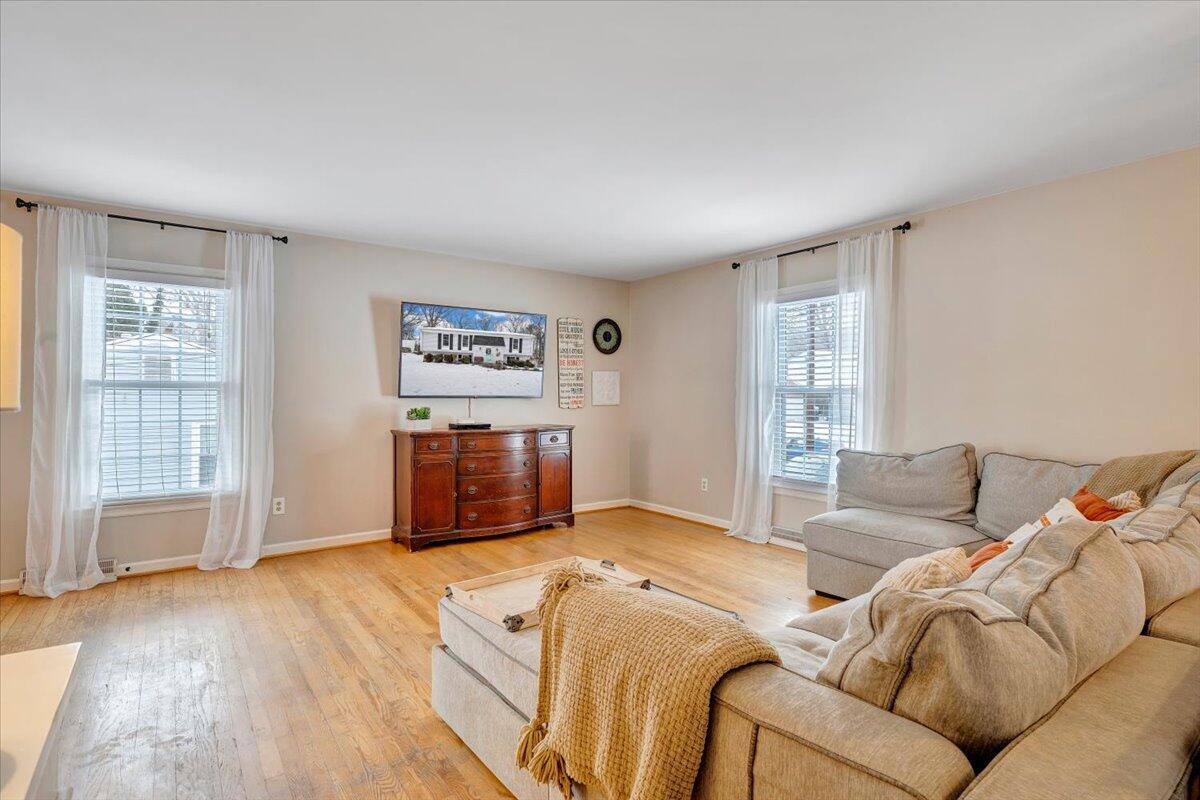 2919 Purple Finch Road Roanoke, VA 24018 - Photo 5 of 69 04-MIB06970