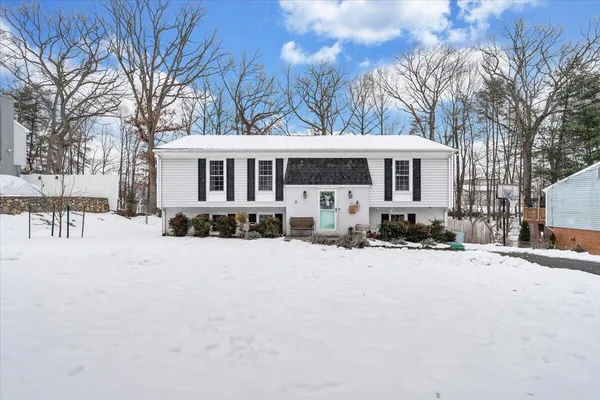 $427,500 | 2919 Purple Finch Road, Roanoke, VA 24018