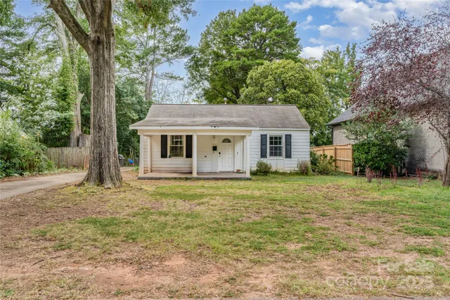 $479,000 | 4610 Connecting Road, Charlotte, NC 28209