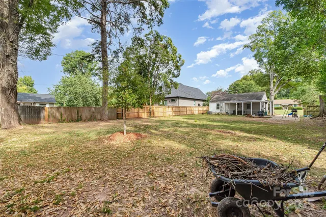 $479,000 | 4610 Connecting Road, Charlotte, NC 28209