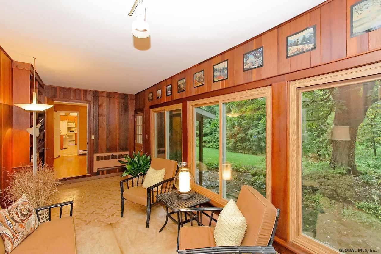 813 Londonderry Road Schenectady, NY 12309 - Photo 11 of 25 Photo 11