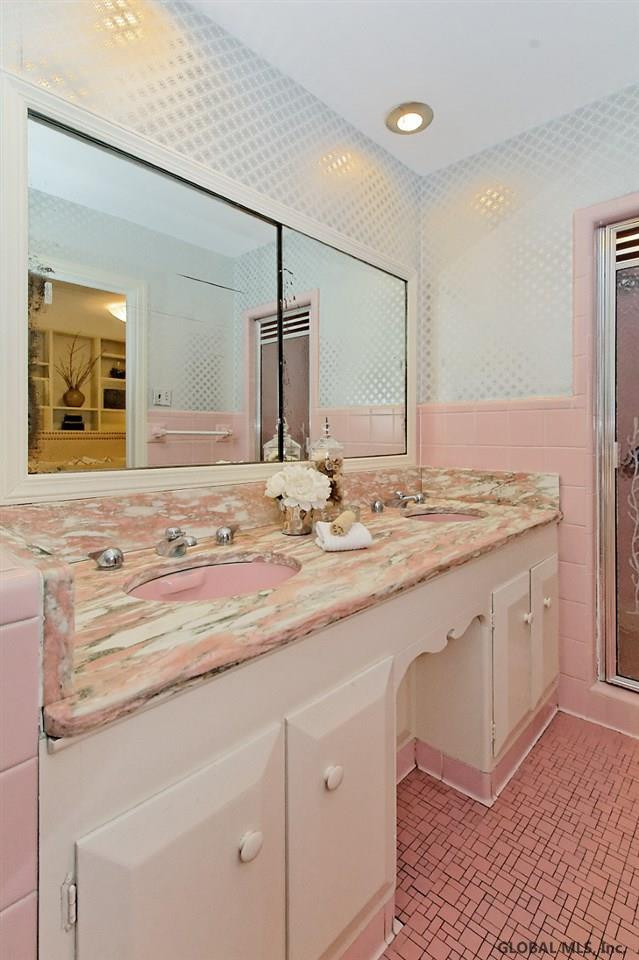 813 Londonderry Road Schenectady, NY 12309 - Photo 18 of 25 Photo 18