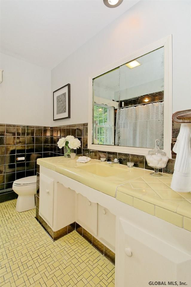 813 Londonderry Road Schenectady, NY 12309 - Photo 21 of 25 Photo 21