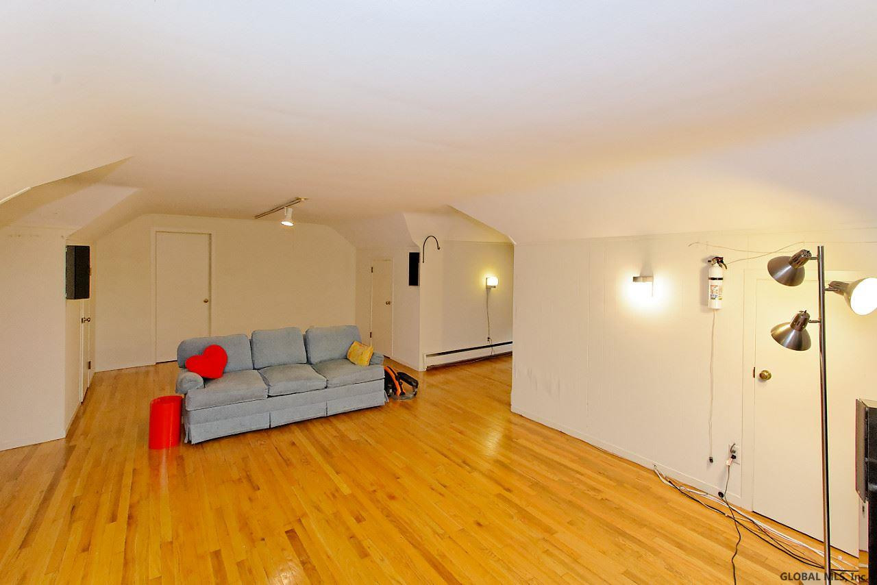 813 Londonderry Road Schenectady, NY 12309 - Photo 23 of 25 Photo 23