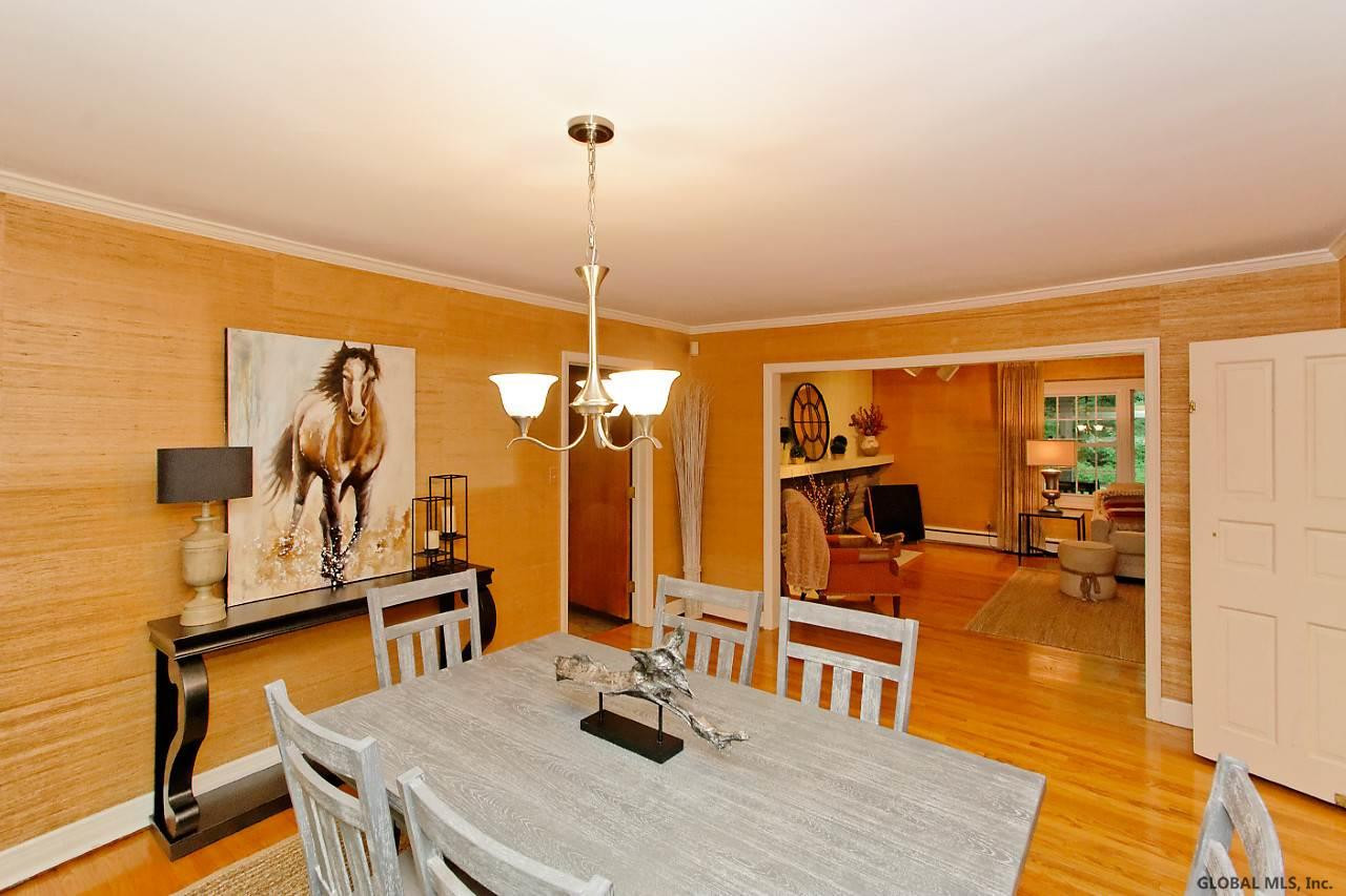 813 Londonderry Road Schenectady, NY 12309 - Photo 9 of 25 Photo 9