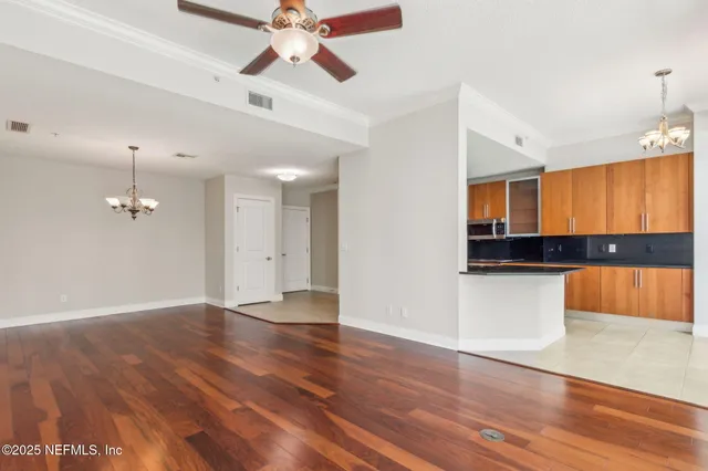 $514,000 | 1431 Riverplace Boulevard, Unit 1004, Jacksonville, FL 32207