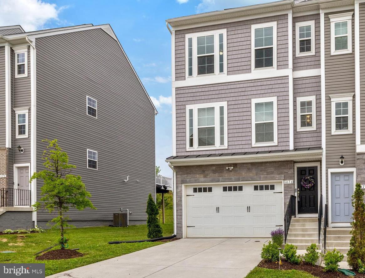 1076 Overlook Loop Laurel, MD 20707 - Photo 1 of 34