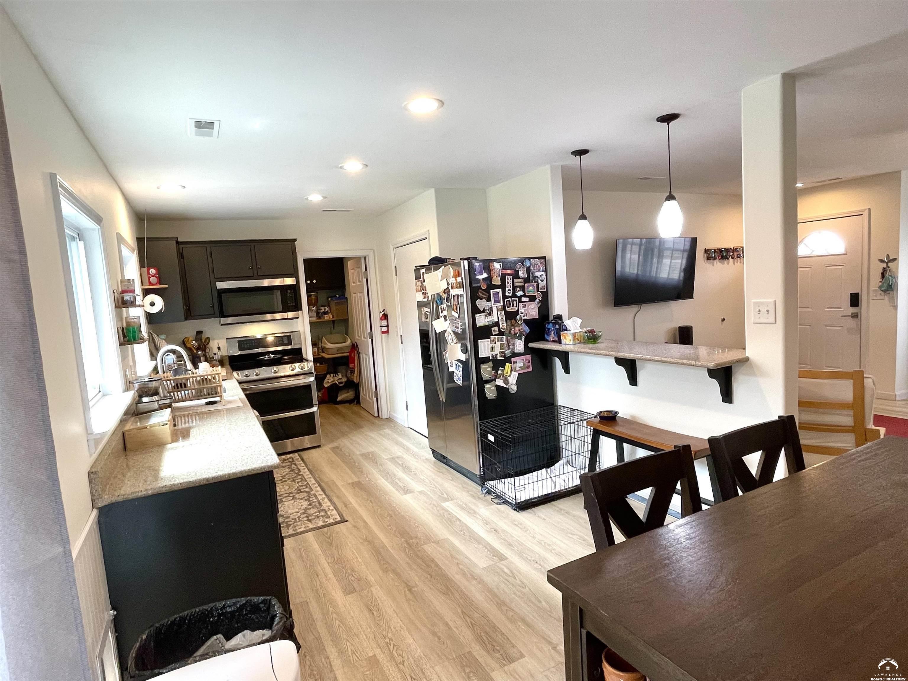 832 Locust Street Lawrence, KS 66044 - Photo 11 of 31