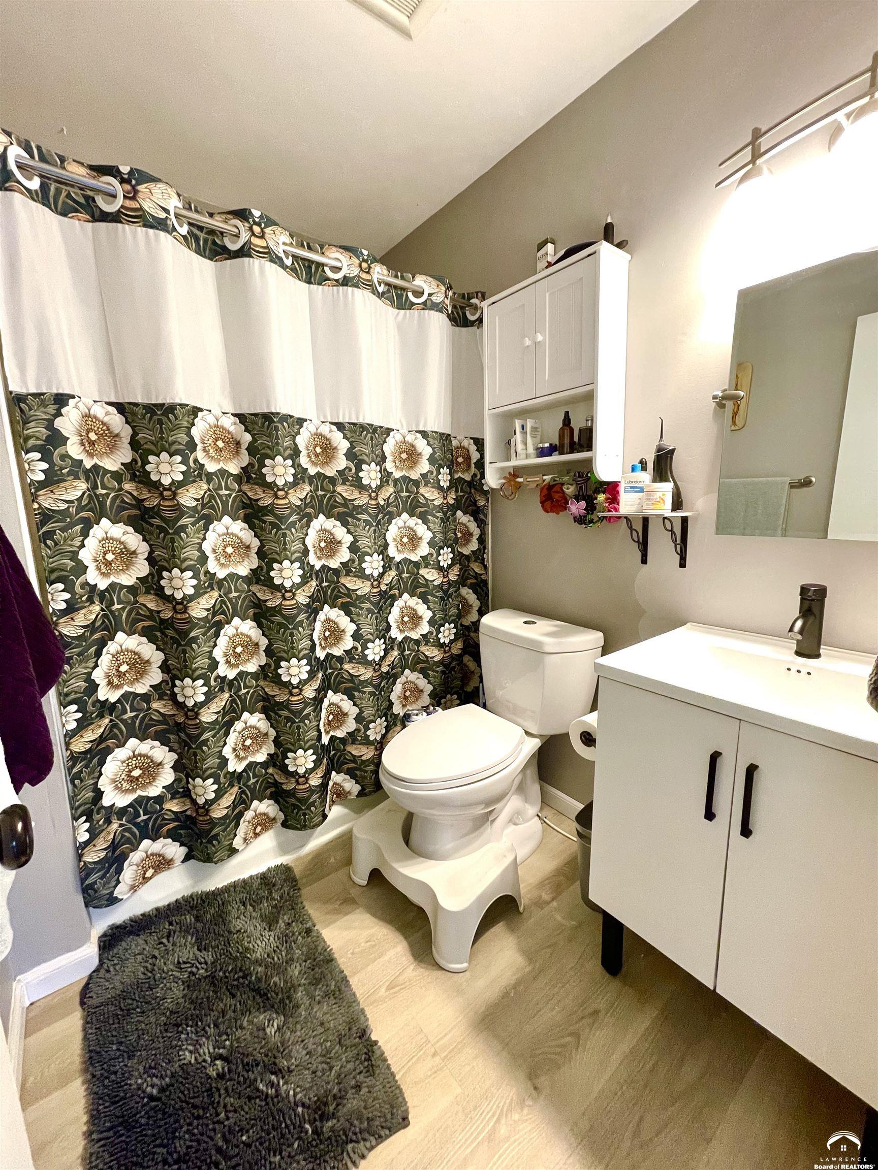 832 Locust Street Lawrence, KS 66044 - Photo 15 of 31