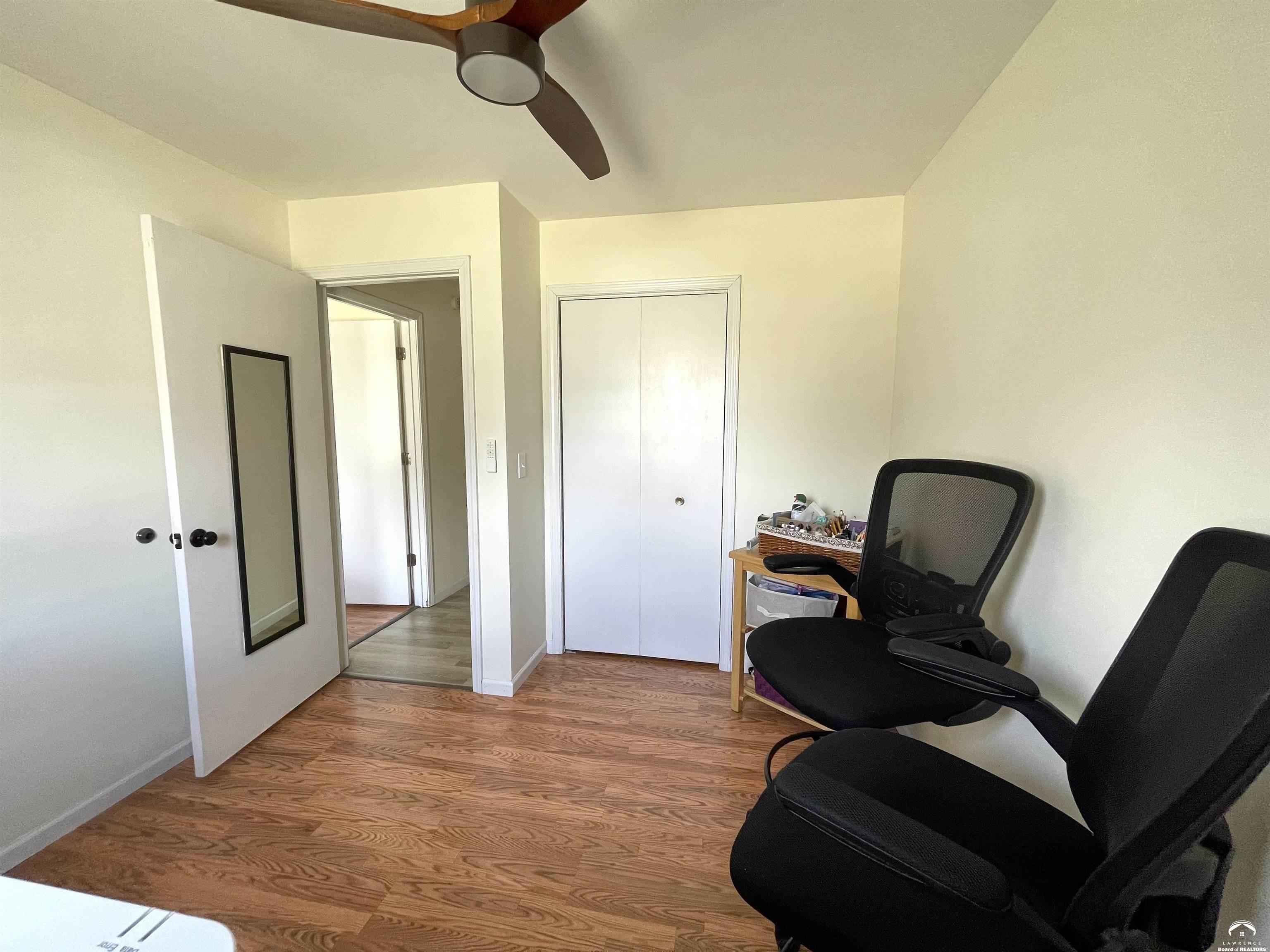 832 Locust Street Lawrence, KS 66044 - Photo 17 of 31