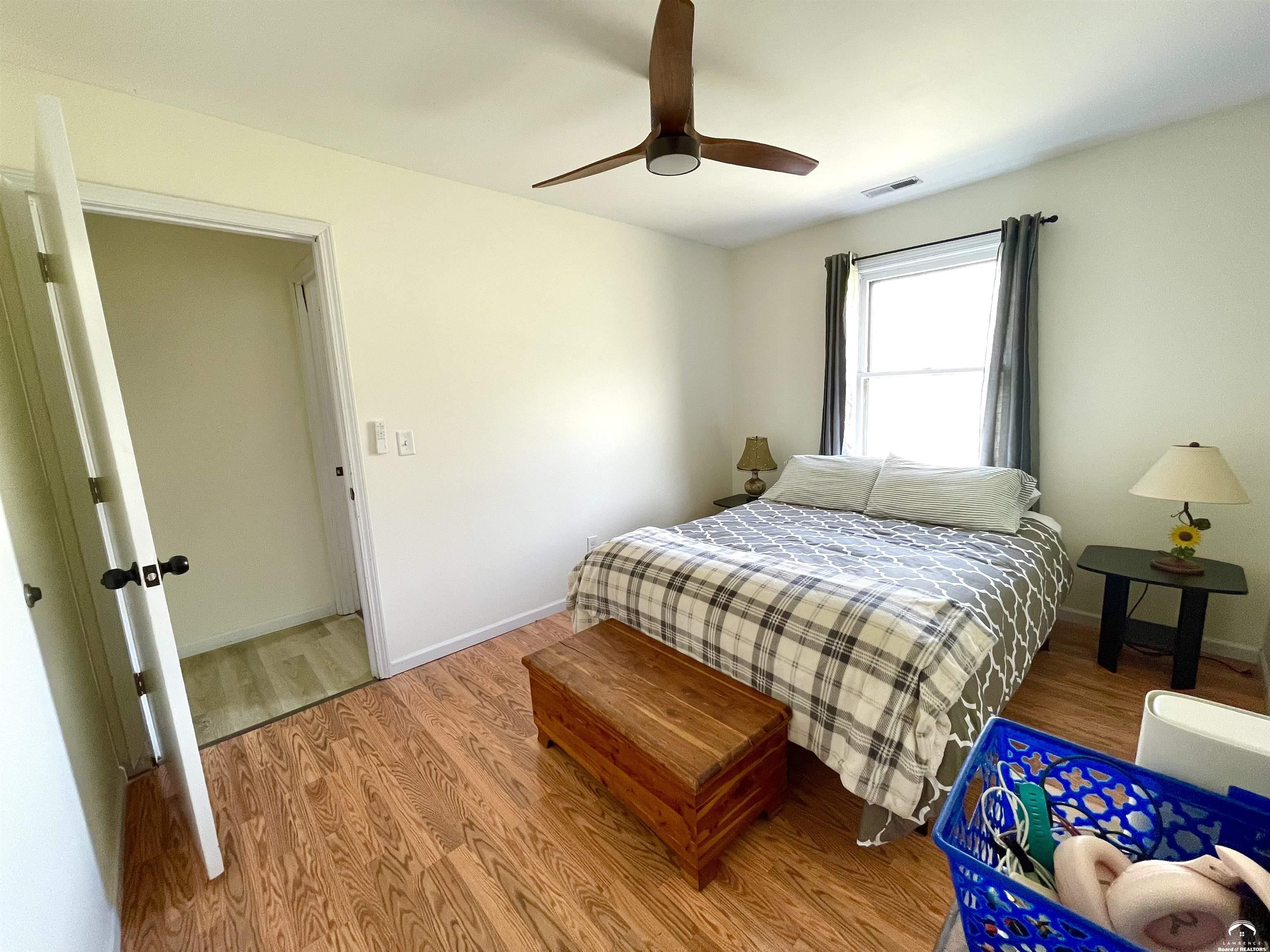 832 Locust Street Lawrence, KS 66044 - Photo 19 of 31