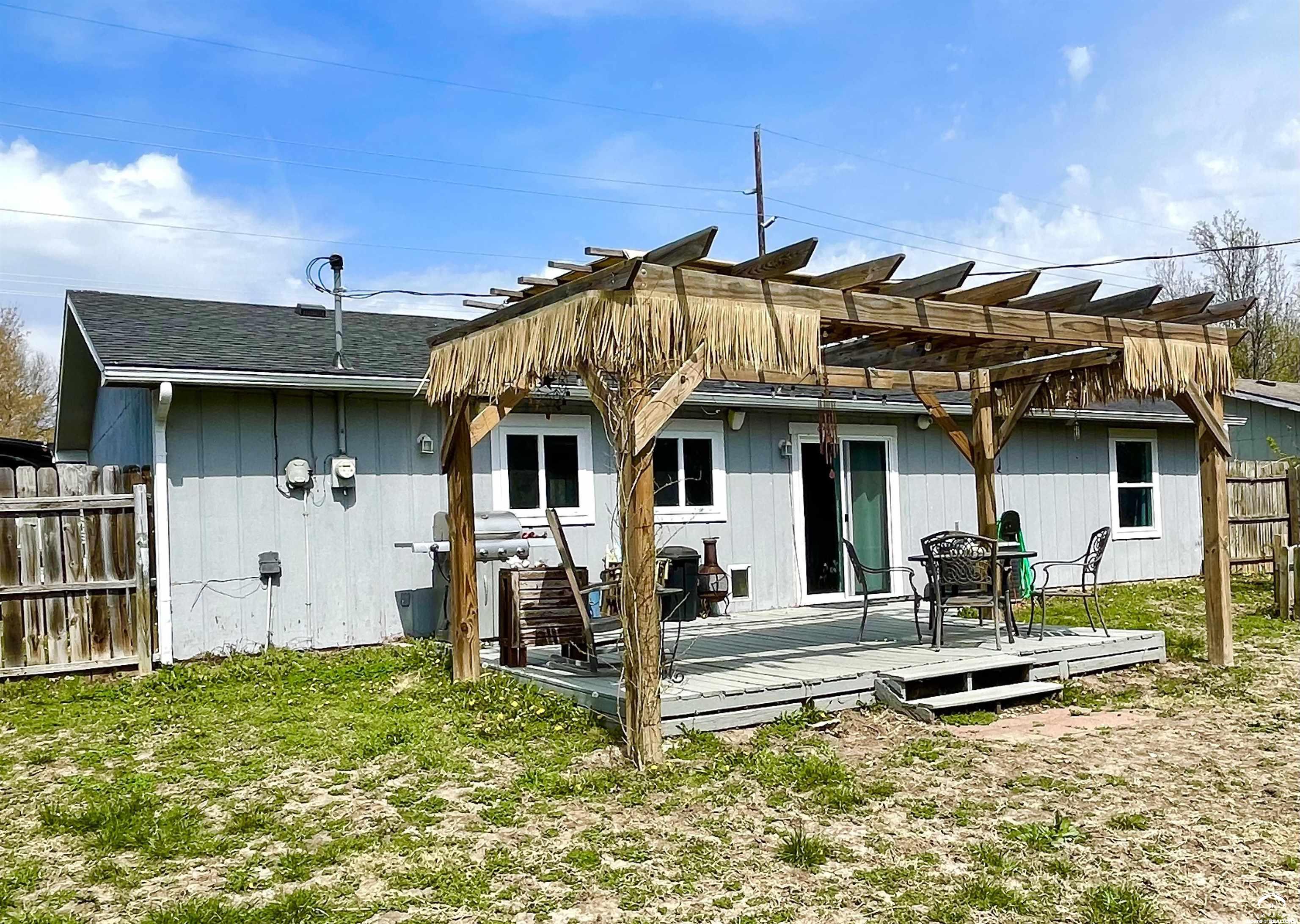 832 Locust Street Lawrence, KS 66044 - Photo 24 of 31