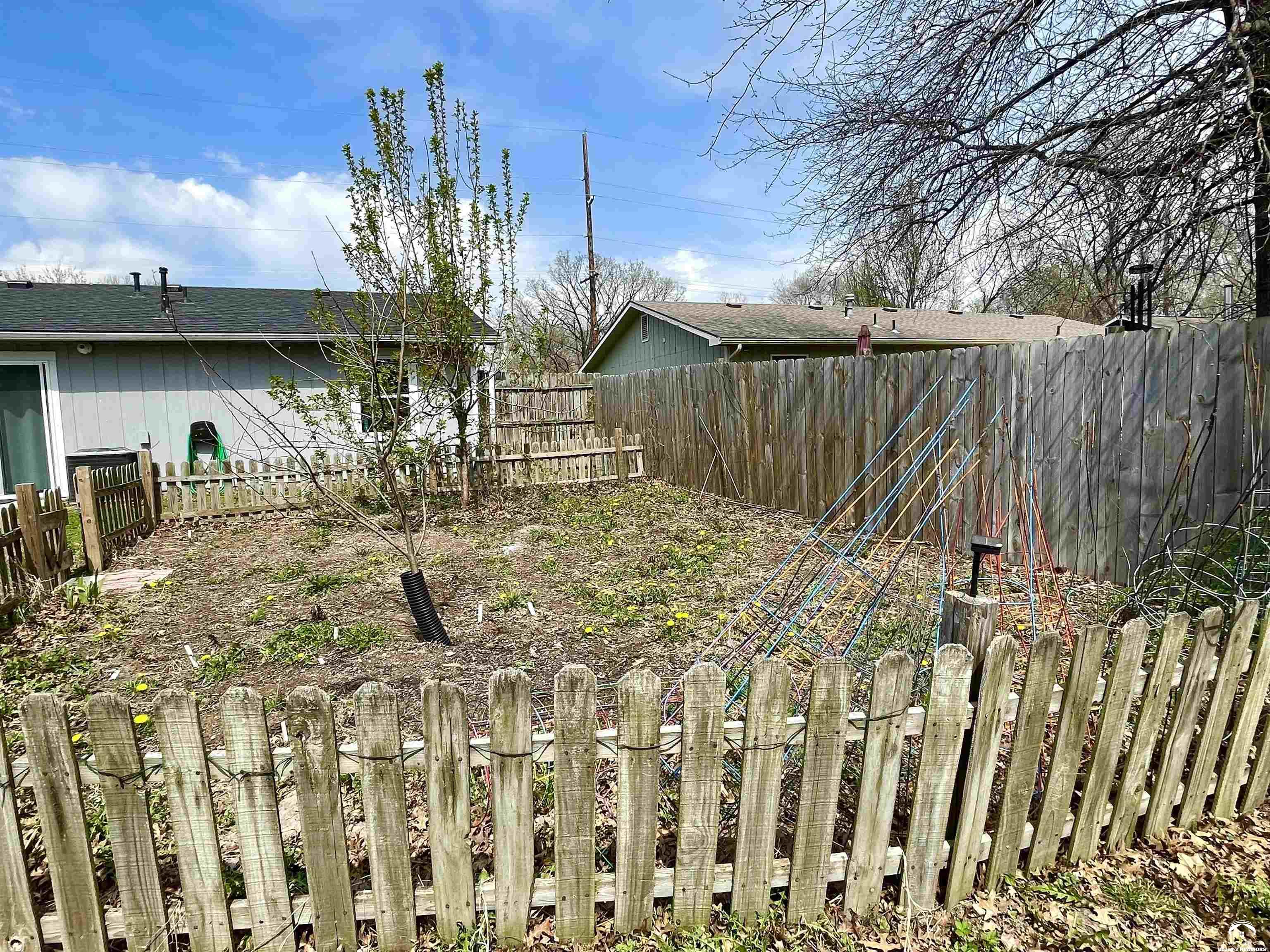 832 Locust Street Lawrence, KS 66044 - Photo 29 of 31