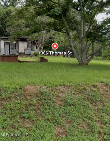 $10,000 | 1306 Thomas Street, Summit, MS 39666