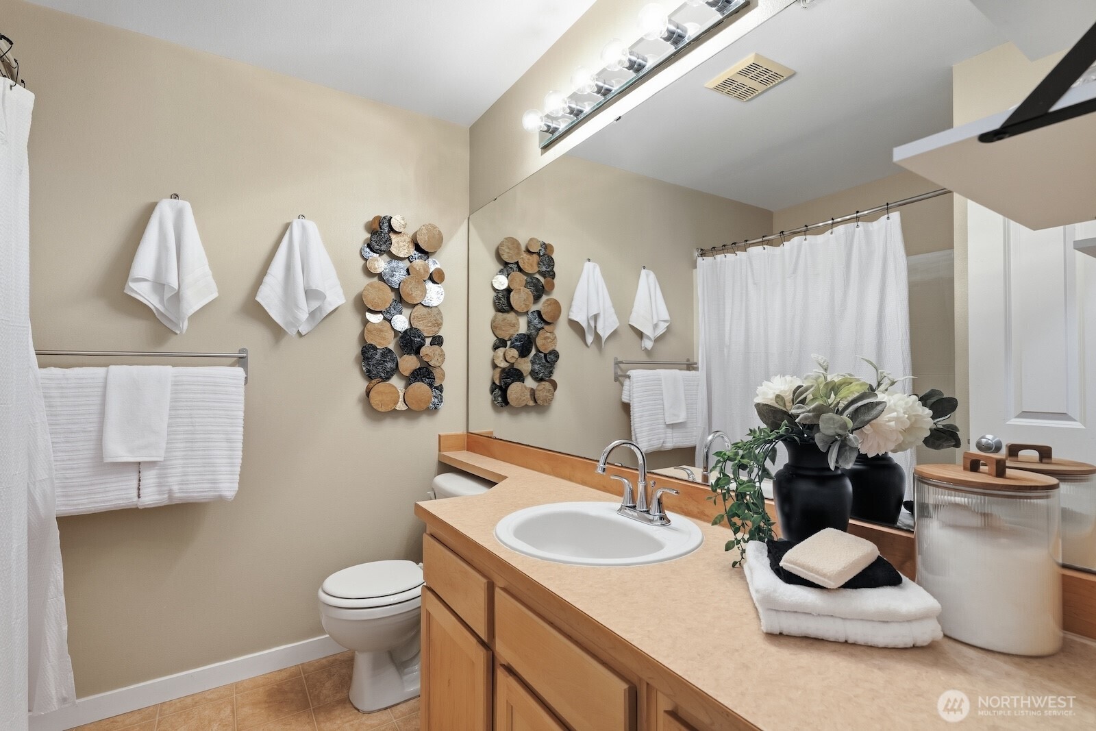 15325 Southeast 155th Place, Unit J5 Renton, WA 98058 - Photo 28 of 36