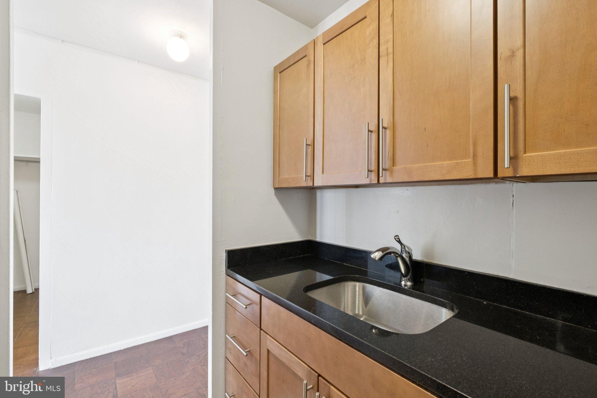 200 Locust Street, Unit 20EN Philadelphia, PA 19106 - Photo 9 of 22