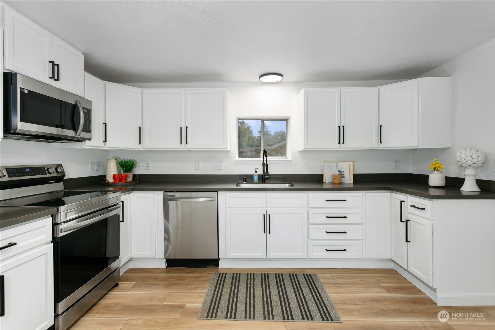 2838 Rocky Point Road Northwest Bremerton, WA 98312 - Photo 9 of 31 Gallery Image 9