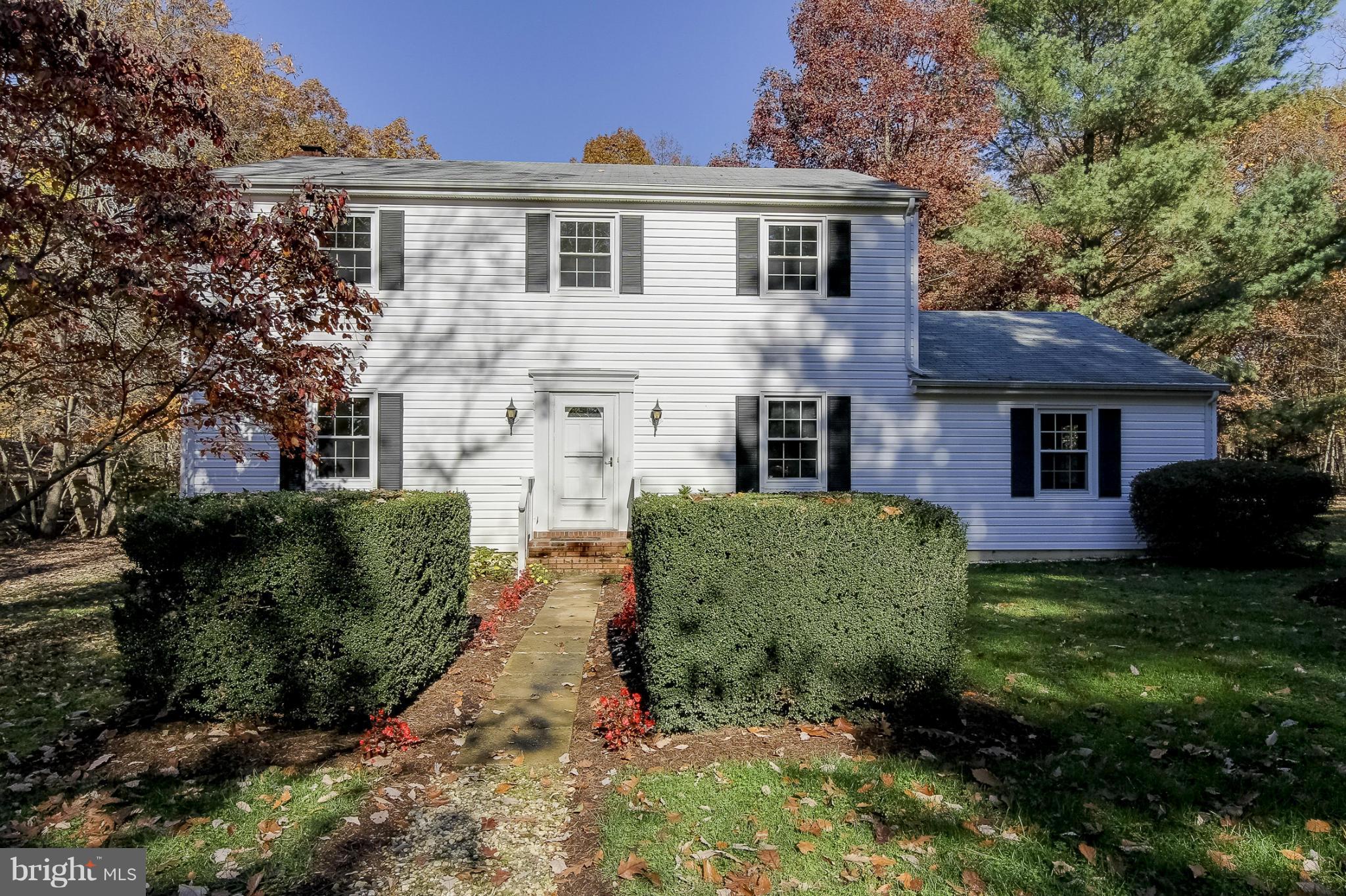 4002 Ensors Shop Road Midland, VA 22728 - Photo 2 of 25 FRONT ENTRANCE W/CIRCULAR DRIVEWAY
