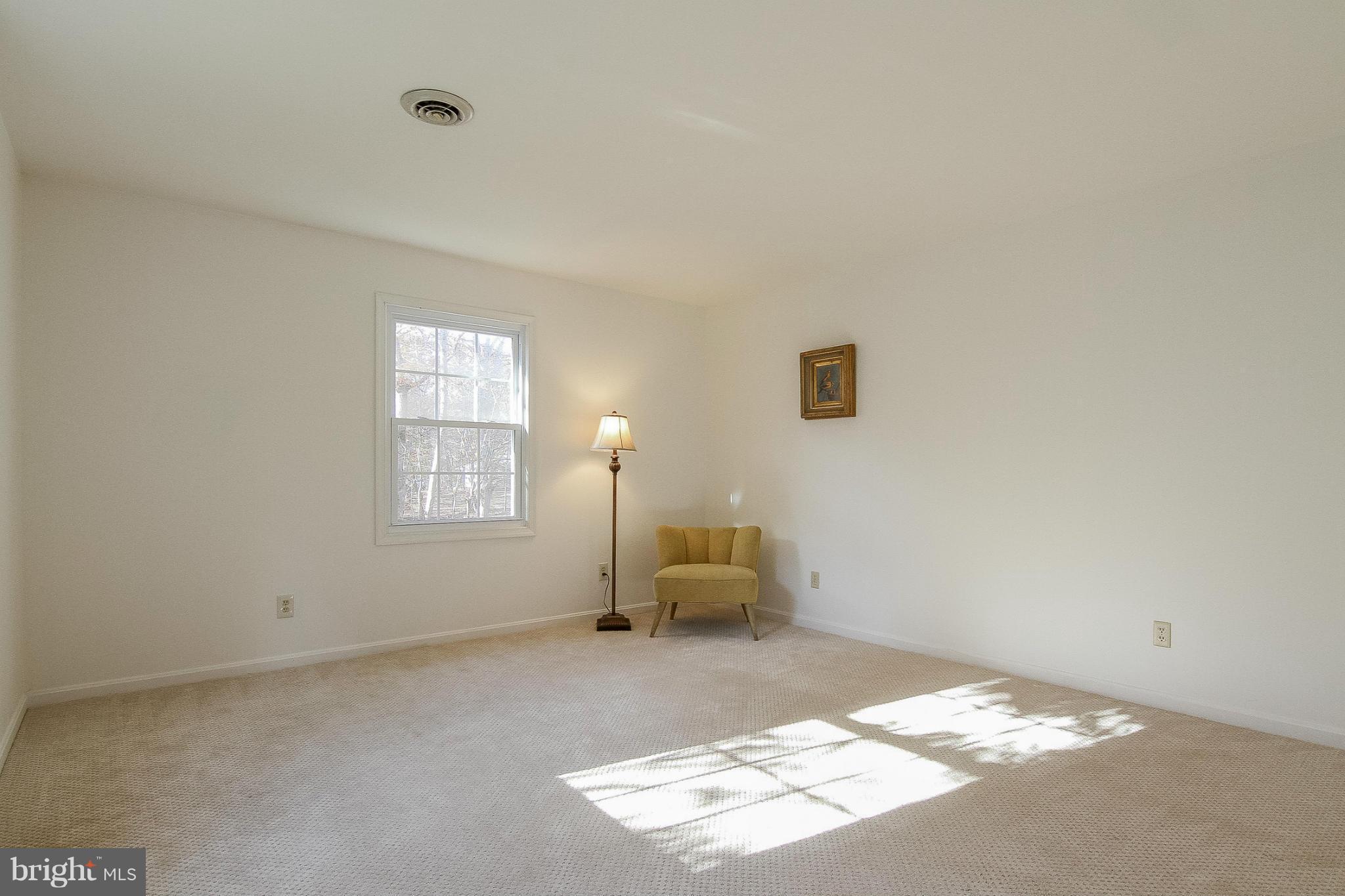 4002 Ensors Shop Road Midland, VA 22728 - Photo 4 of 25 LIVING ROOM SPACIOUS UPGRADED CARPET