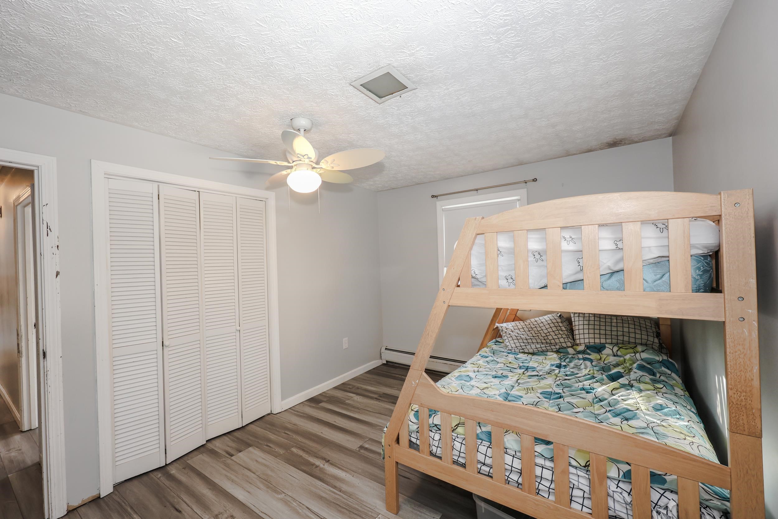 40 Clifton Road Bedford, NH 03110 - Photo 16 of 30