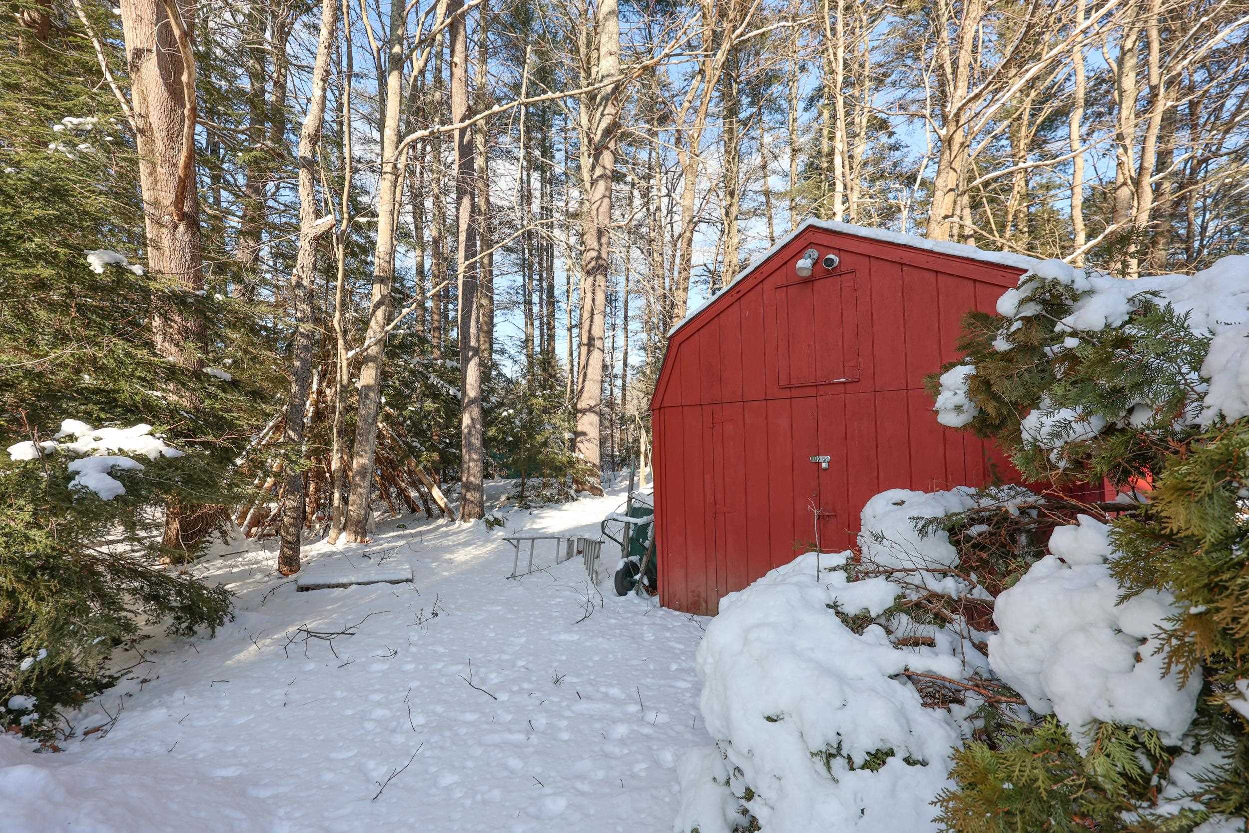 40 Clifton Road Bedford, NH 03110 - Photo 28 of 30