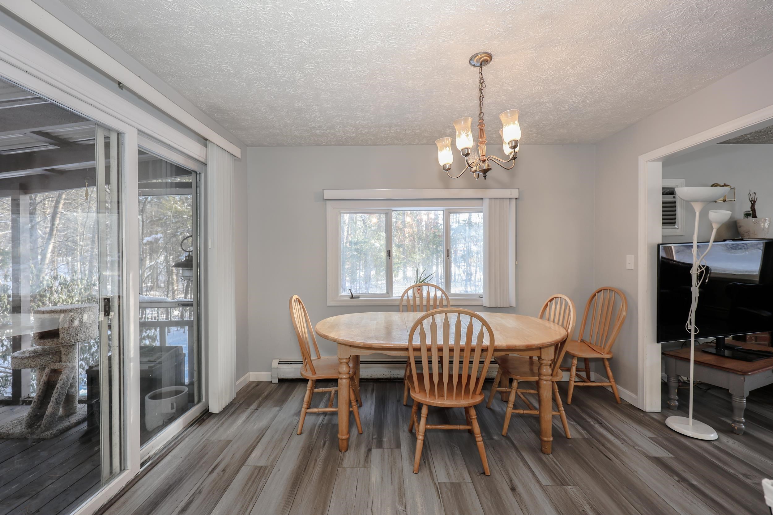 40 Clifton Road Bedford, NH 03110 - Photo 10 of 30