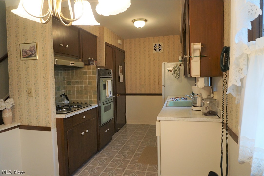 30209 Barjode Road Willowick, OH 44095 - Photo 9 of 22