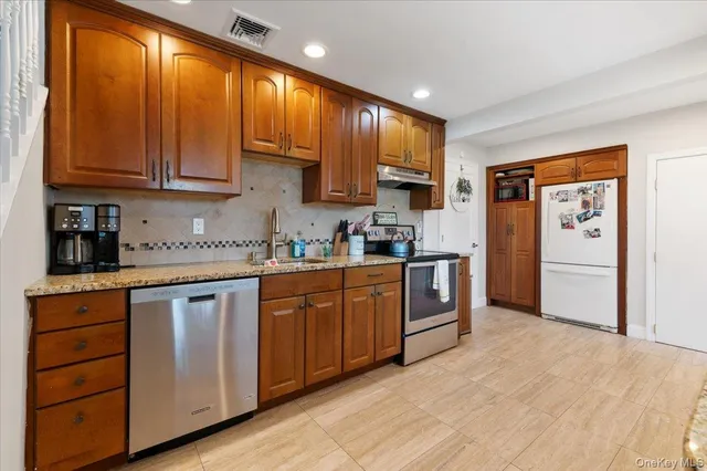 $839,000 | 53 Periwinkle Road, Levittown, NY 11756