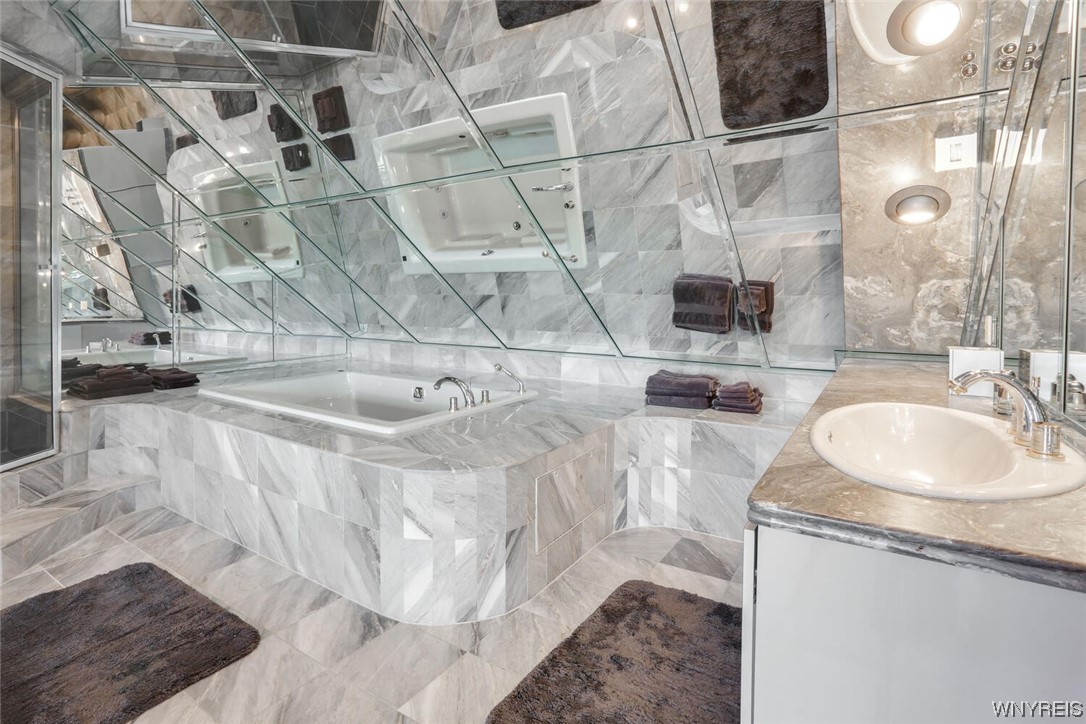 124 Rivermist Drive, Unit 124 Buffalo, NY 14202 - Photo 26 of 41