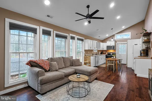 $325,000 | 2641 Hickory Corner Road, Augusta, WV 26704