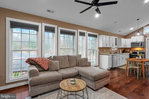 $325,000 | 2641 Hickory Corner Road, Augusta, WV 26704