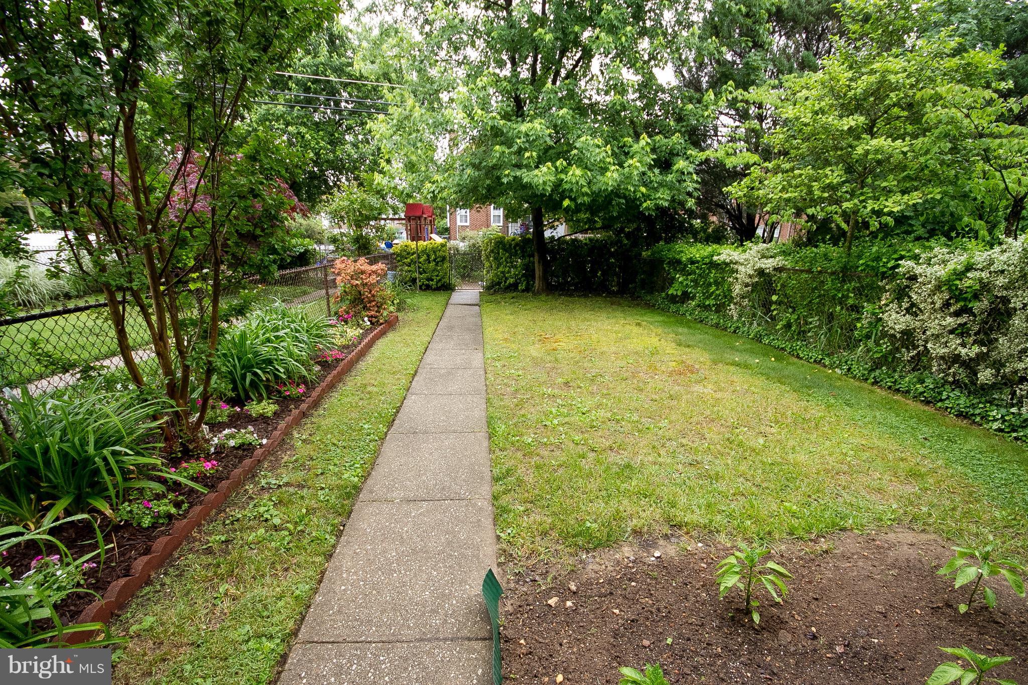 361 Whitfield Road Catonsville, MD 21228 - Photo 2 of 28 Great Rear Yard