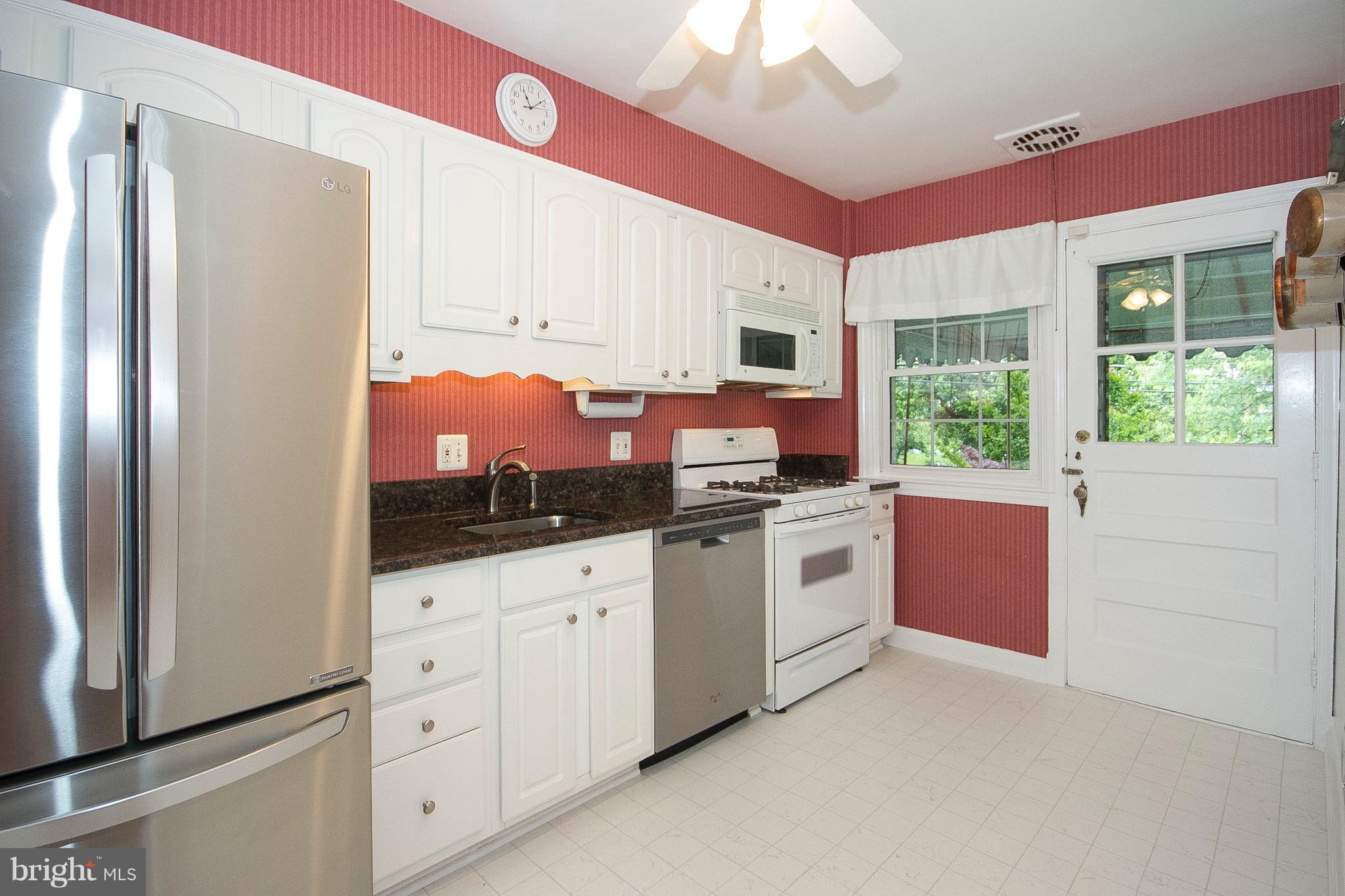 361 Whitfield Road Catonsville, MD 21228 - Photo 14 of 28 Kitchen