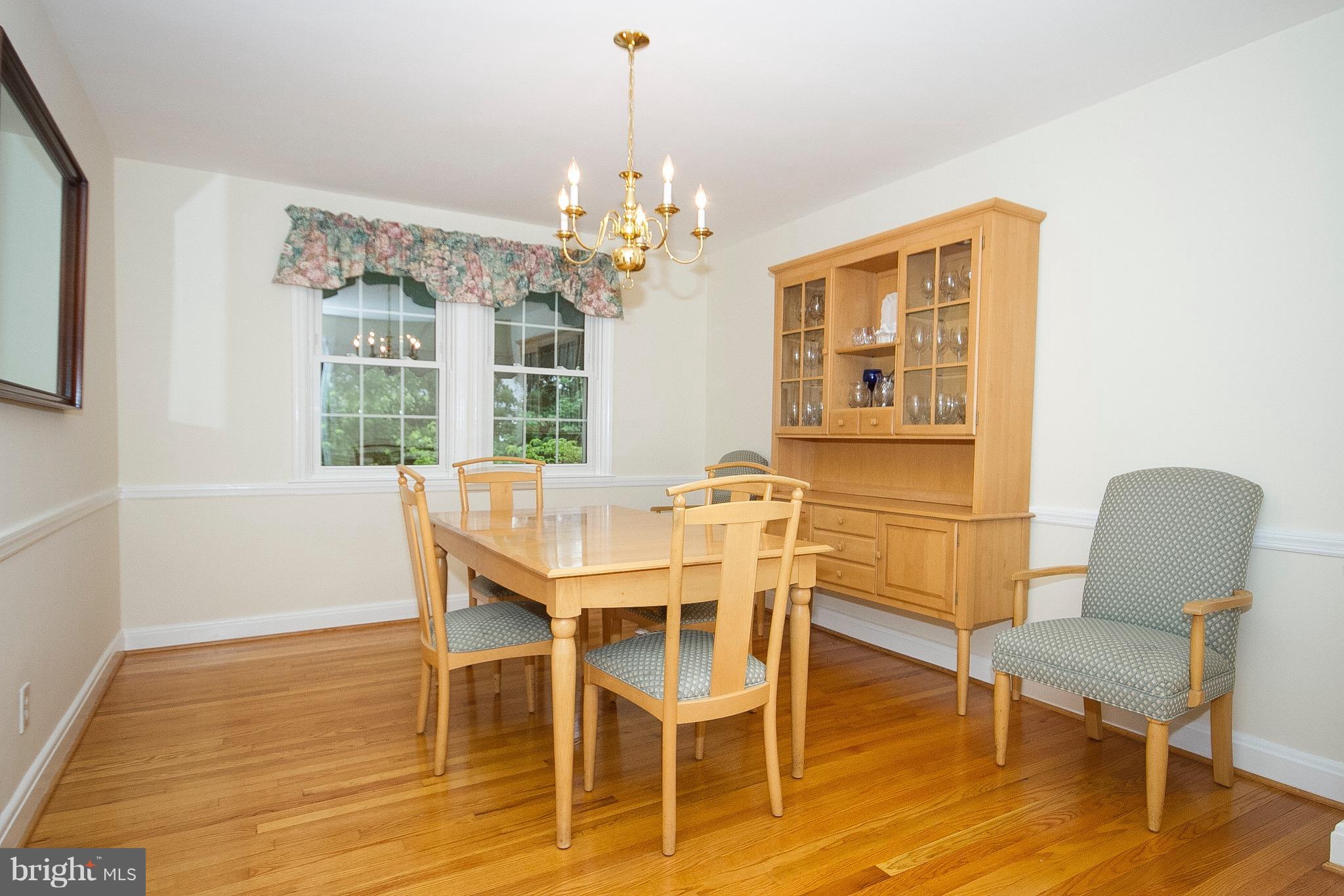 361 Whitfield Road Catonsville, MD 21228 - Photo 7 of 28 Separate Dining Room