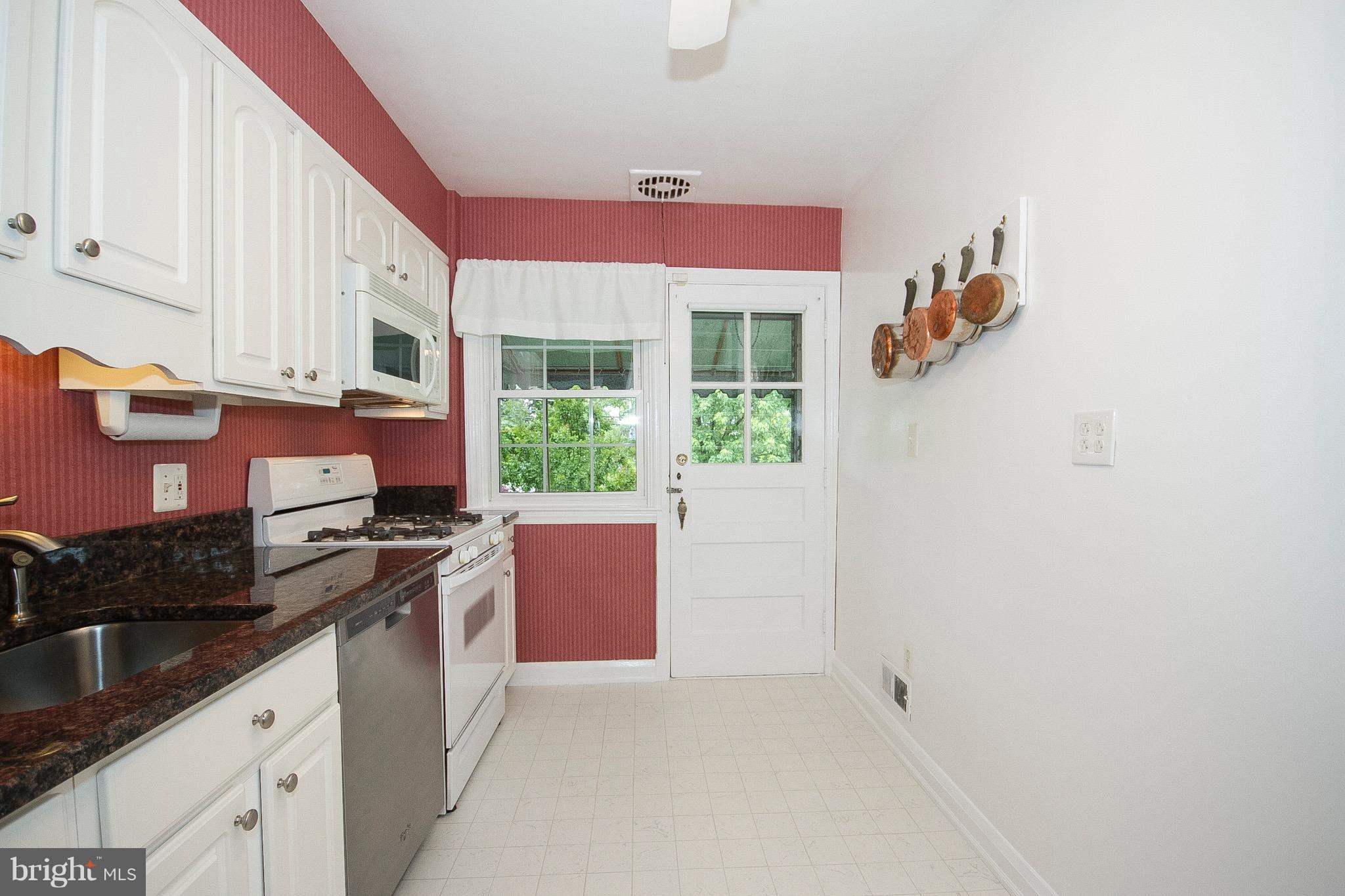 361 Whitfield Road Catonsville, MD 21228 - Photo 9 of 28 Kitchen with Entry to the Rear Upper Porch