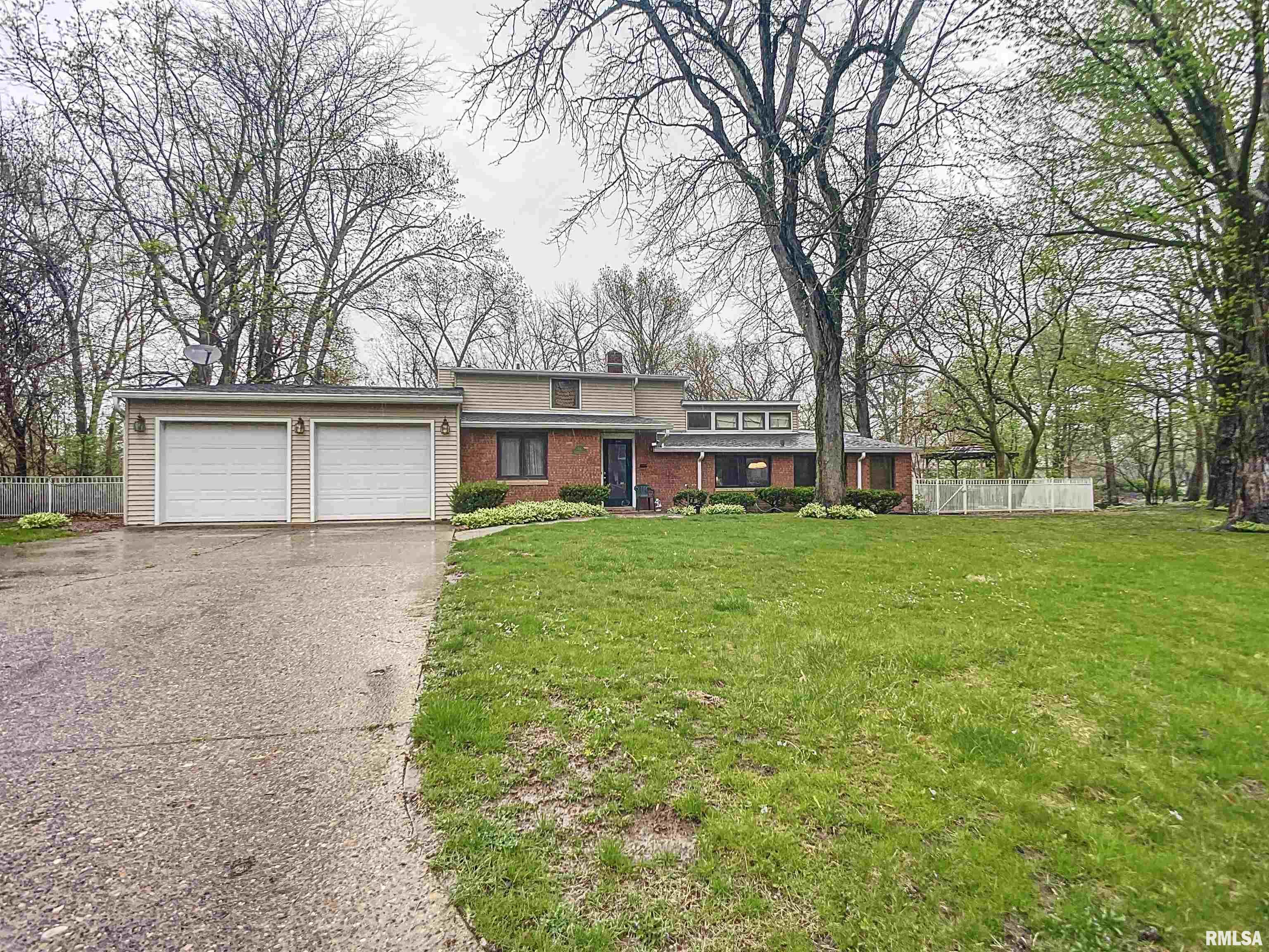 49 Hawthorne Road Rock Island, IL 61201 - Photo 1 of 27 Gallery Image 1