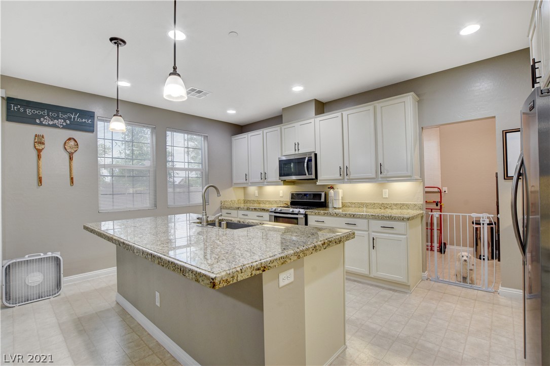 908 Spring Tide Avenue Henderson, NV 89002 - Photo 13 of 43 Gallery Image 13