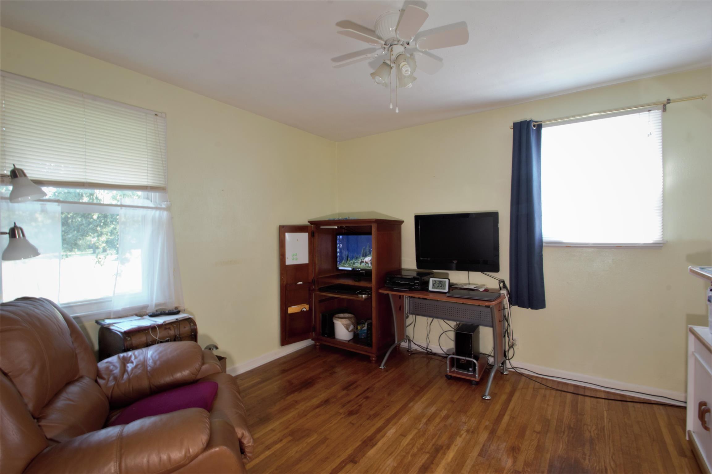 667 Central Valley Road Murfreesboro, TN 37129 - Photo 14 of 14 Office/ 4th Bedroom
