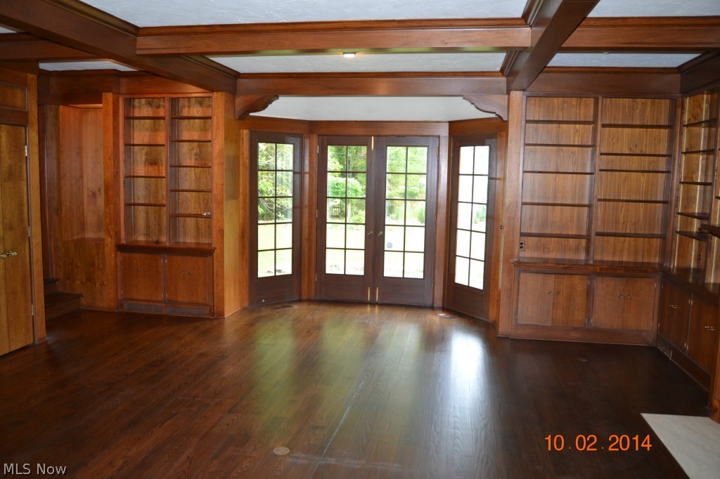 31410 South Woodland Road Cleveland, OH 44124 - Photo 6 of 17