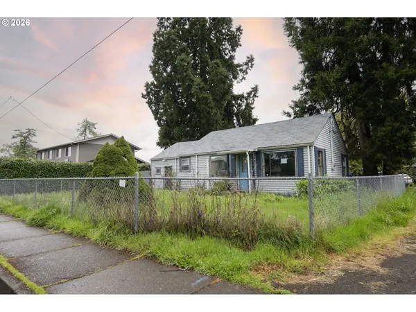 $185,000 | 5418 A Street, Springfield, OR 97478