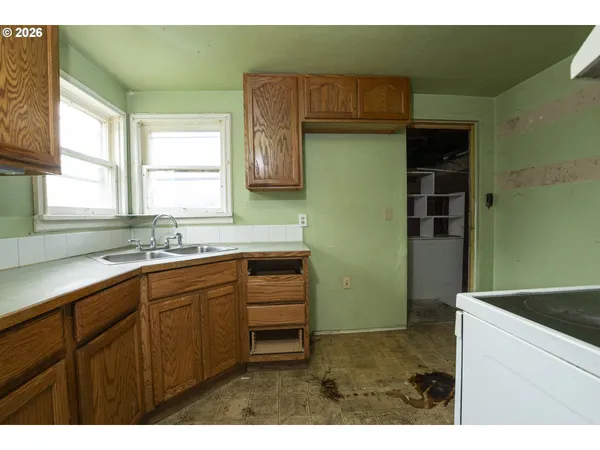 $185,000 | 5418 A Street, Springfield, OR 97478