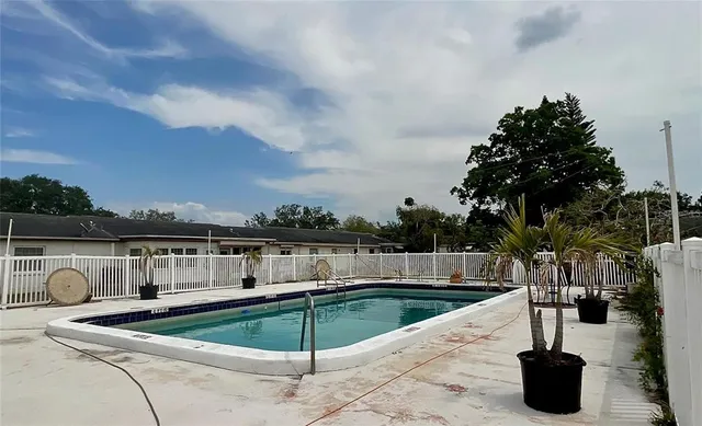 $164,900 | 1020 85th Avenue North, Unit 222, St. Petersburg, FL 33702