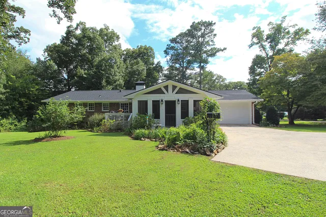 $445,000 | 1055 East Hermitage Road Northeast, Rome, GA 30161