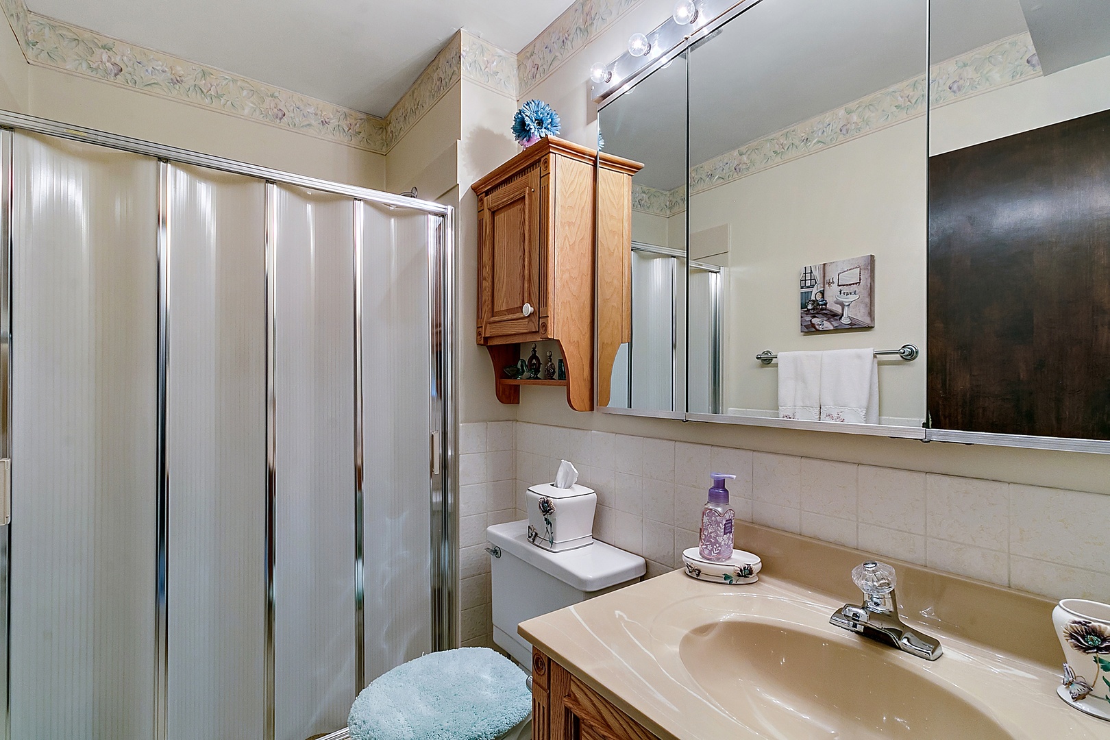 475 Shenstone Road, Unit 204 Riverside, IL 60546 - Photo 12 of 26