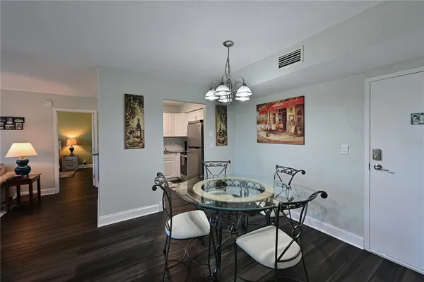 $199,000 | 2901 26th Street West, Unit 320, Bradenton, FL 34205