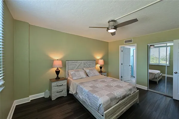 $199,000 | 2901 26th Street West, Unit 320, Bradenton, FL 34205