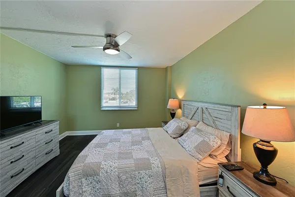 $199,000 | 2901 26th Street West, Unit 320, Bradenton, FL 34205