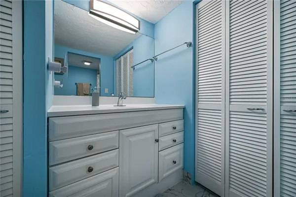 $199,000 | 2901 26th Street West, Unit 320, Bradenton, FL 34205